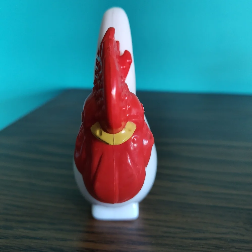 Vintage Avon Milk Glass Rooster Hand Lotion Bottle. (Empty) - Picture 3 of 6